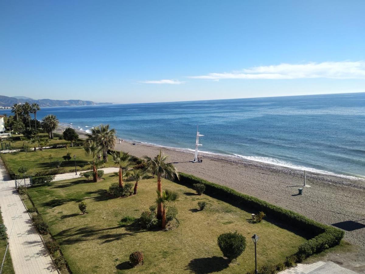 Torrox Costa Beachfront Apartment Bagian luar foto