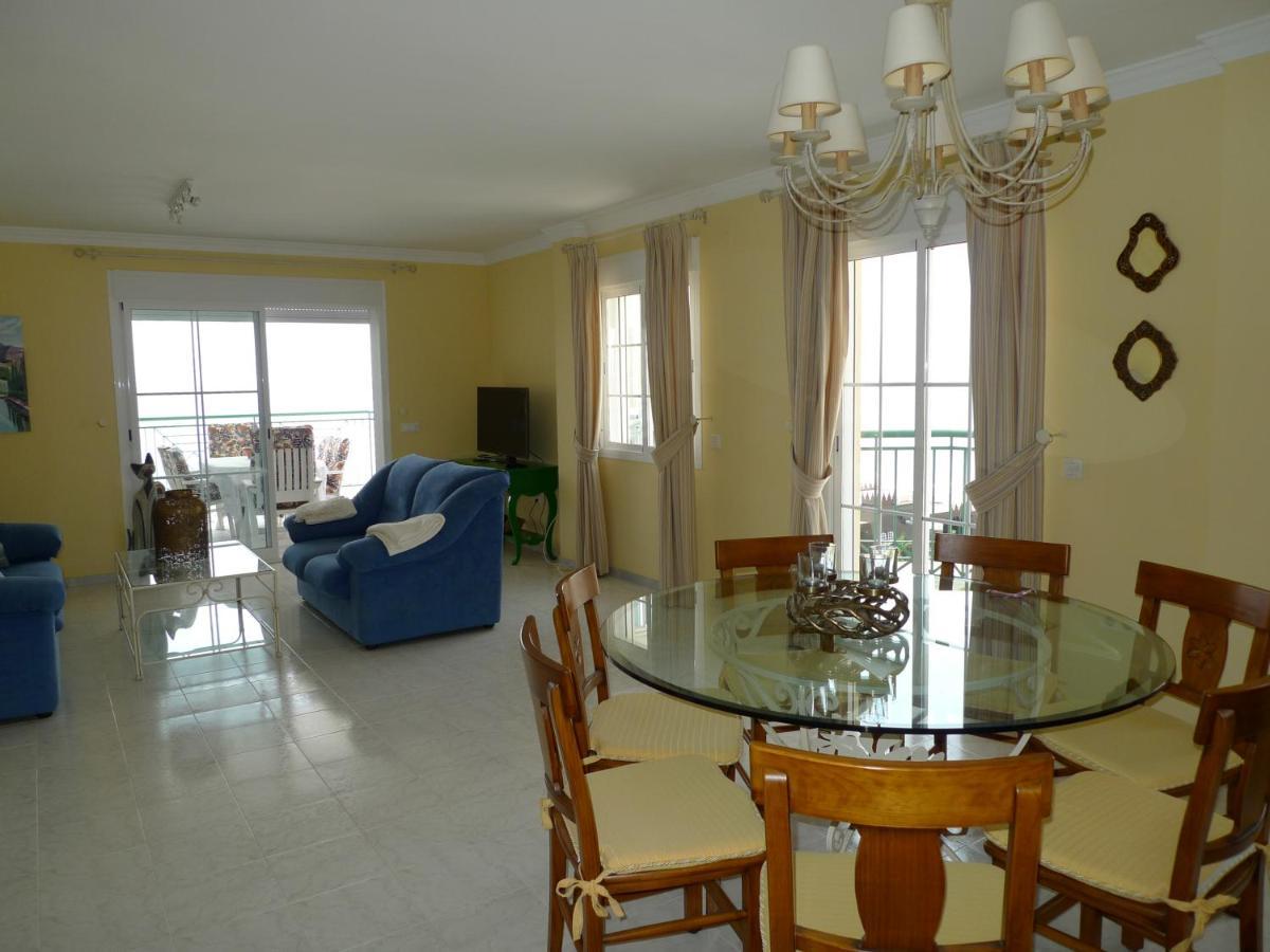 Torrox Costa Beachfront Apartment Bagian luar foto