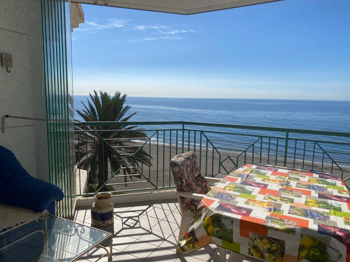 Torrox Costa Beachfront Apartment Bagian luar foto